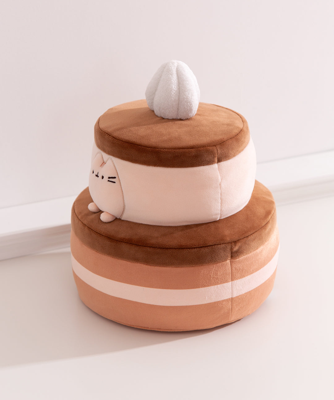 Chocolate_Cake_Squisheen_Plush_007_web