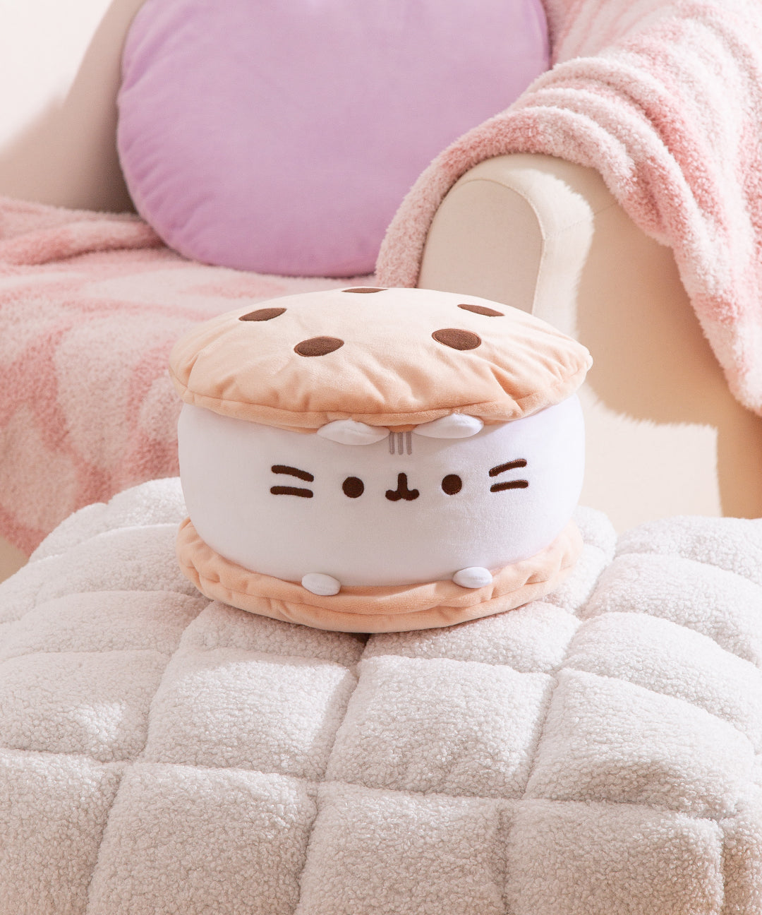 CookieIceCreamSandwichSquisheenPlush_02_web