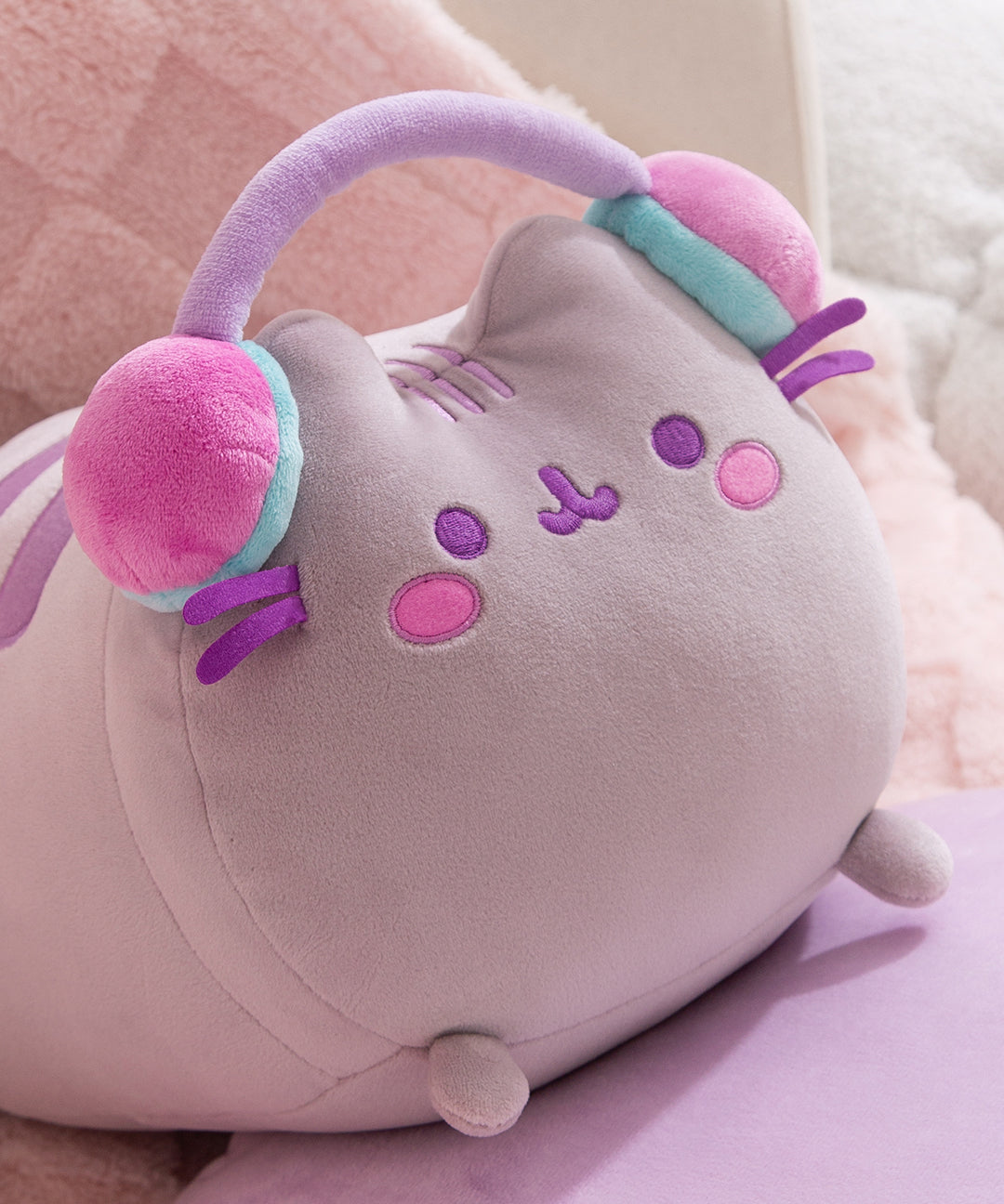 GamerPusheenLogSquisheenPlush_002_web