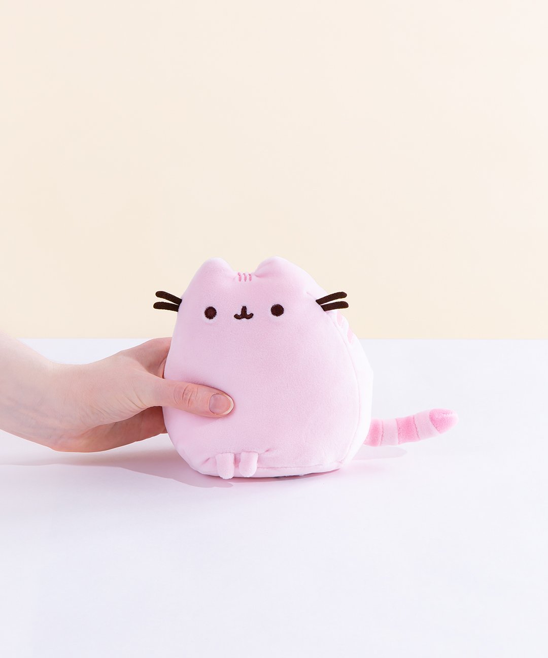 Pink_Mini_Squisheen_002_web_410409a3-29f3-4e6b-bb0f-5fd3c2a207cc