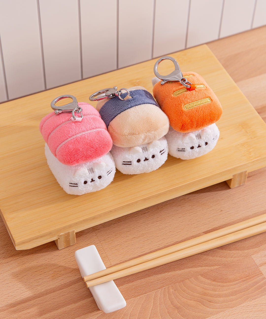 PusheenBentoBoxSurprisePlush_003_WEB