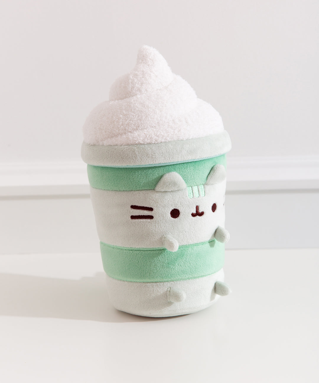 Pusheen_Matcha_Latte_Plush_005_web