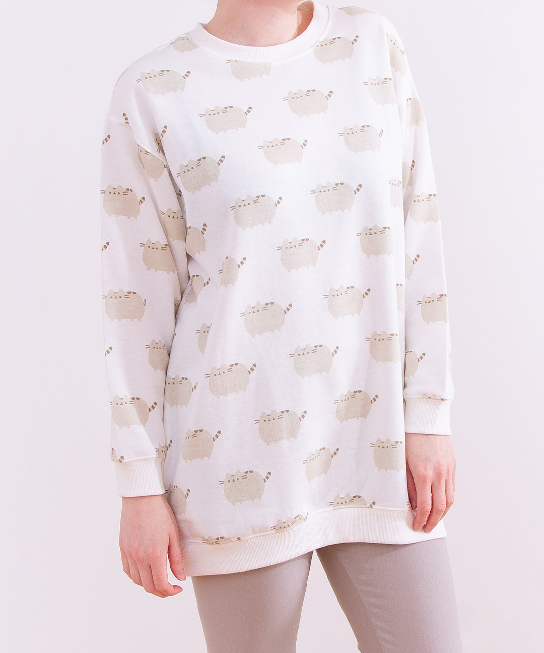 Pusheen_Patterned_Loungewear_Set_Modeled_000_web