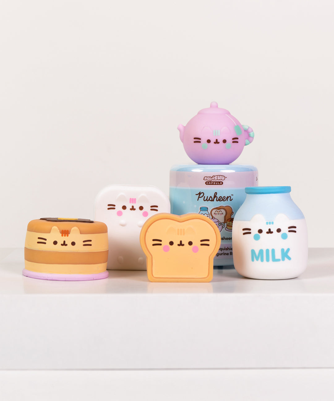 Pusheen_s_Kitchen_Surprise_Squishy_004_web