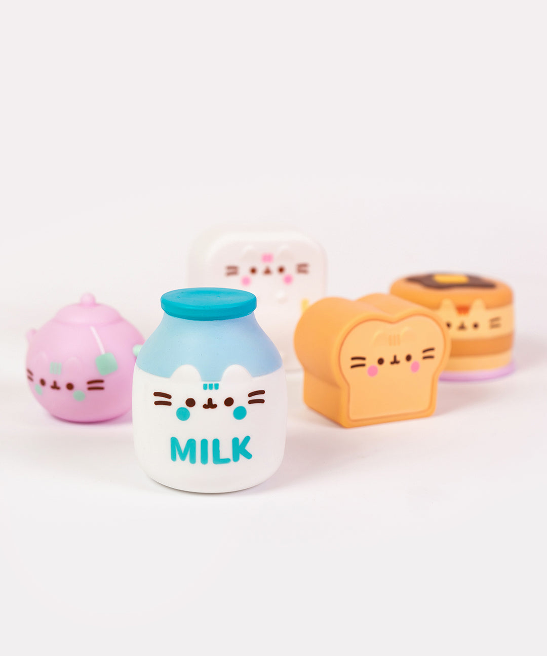 Pusheen_s_Kitchen_Surprise_Squishy_009_web
