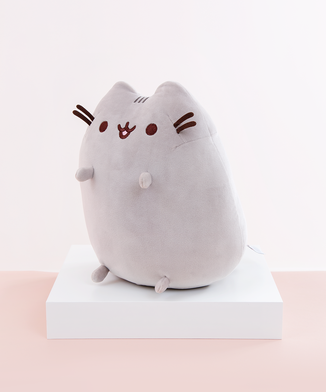 Sitting_Squisheen_M_001