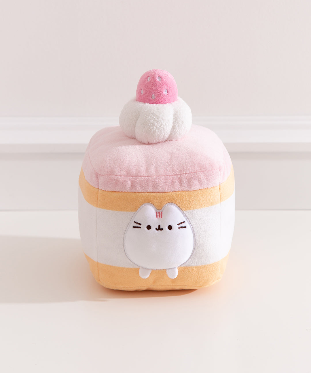 Strawberry_Sponge_Cake_Squisheen_Plush_002_web